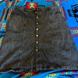 OLD NAVY BLACK DENIM SKIRT